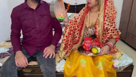 2023 karwa chauth desi biwi ko husband ne gift mein diya Mota Lund (couple sex)