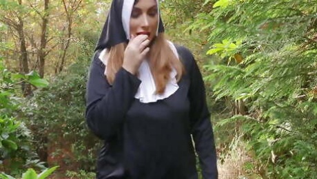 BBW PAWG Paige Turnah British Pornstar Cigar Smoking Nun Tease