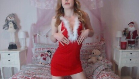 Festive teen makes herself cum